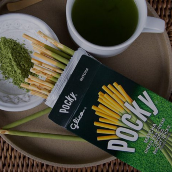 Pocky | Now sharing happiness in 5 delicious flavors!