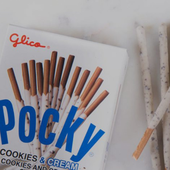 Pocky | Now sharing happiness in 5 delicious flavors!
